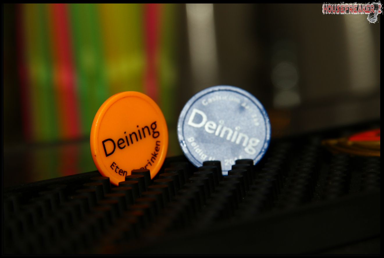 1321x889 pixels (916K)